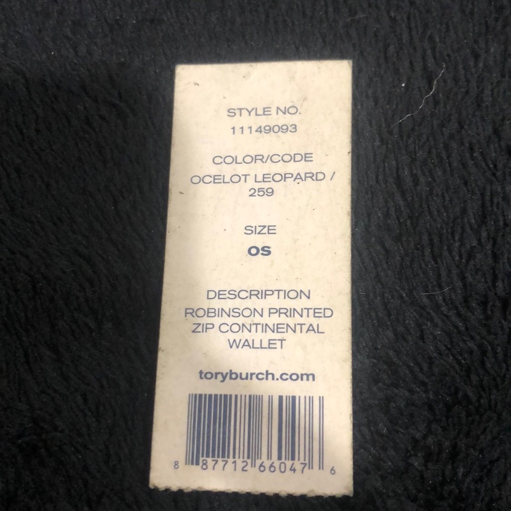 Tory Burch Leopard print wallet - Picture 5 of 5